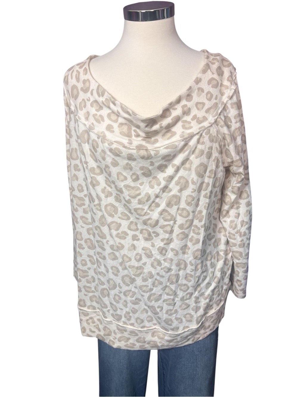 Gibson Animal Print Beige Tan Multi Scoop Neck Long Sleeve Top
